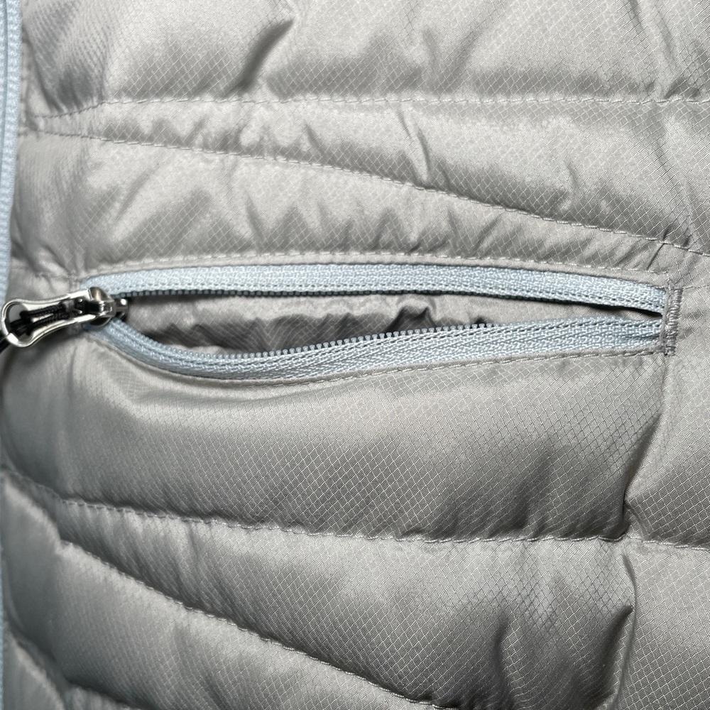 NWT- Women's Spyder Timeless Down Puffer Coat, M - Picture 6 of 11